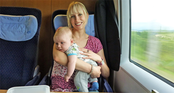 Zug fahren mit Baby - Elischeba und Leon
